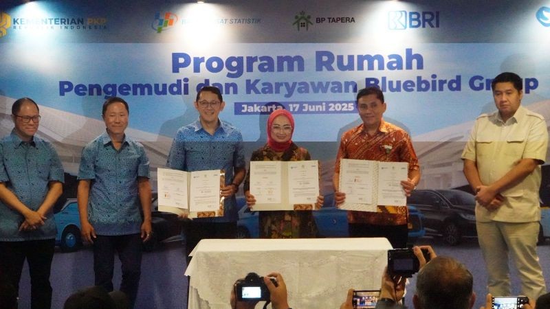Pengemudi Blue Bird
