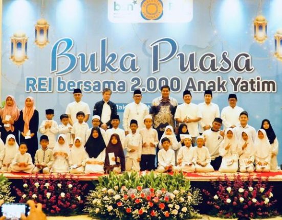 REI buka puasa yatim