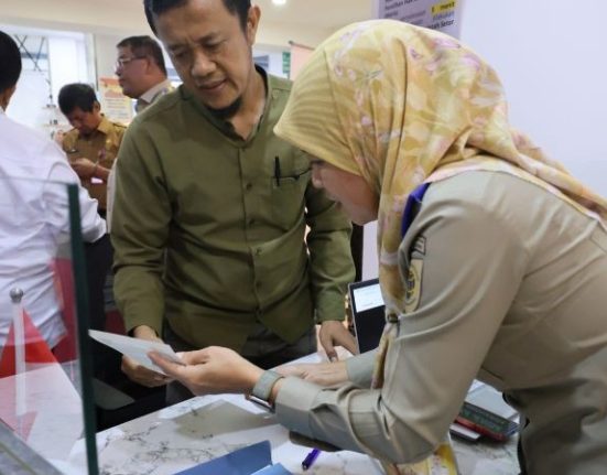 Waris Roya
