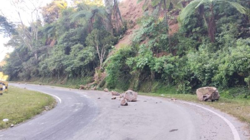Gempa NTT Picu Longsor, Menteri PU Gerak Cepat Kerahkan Alat Berat